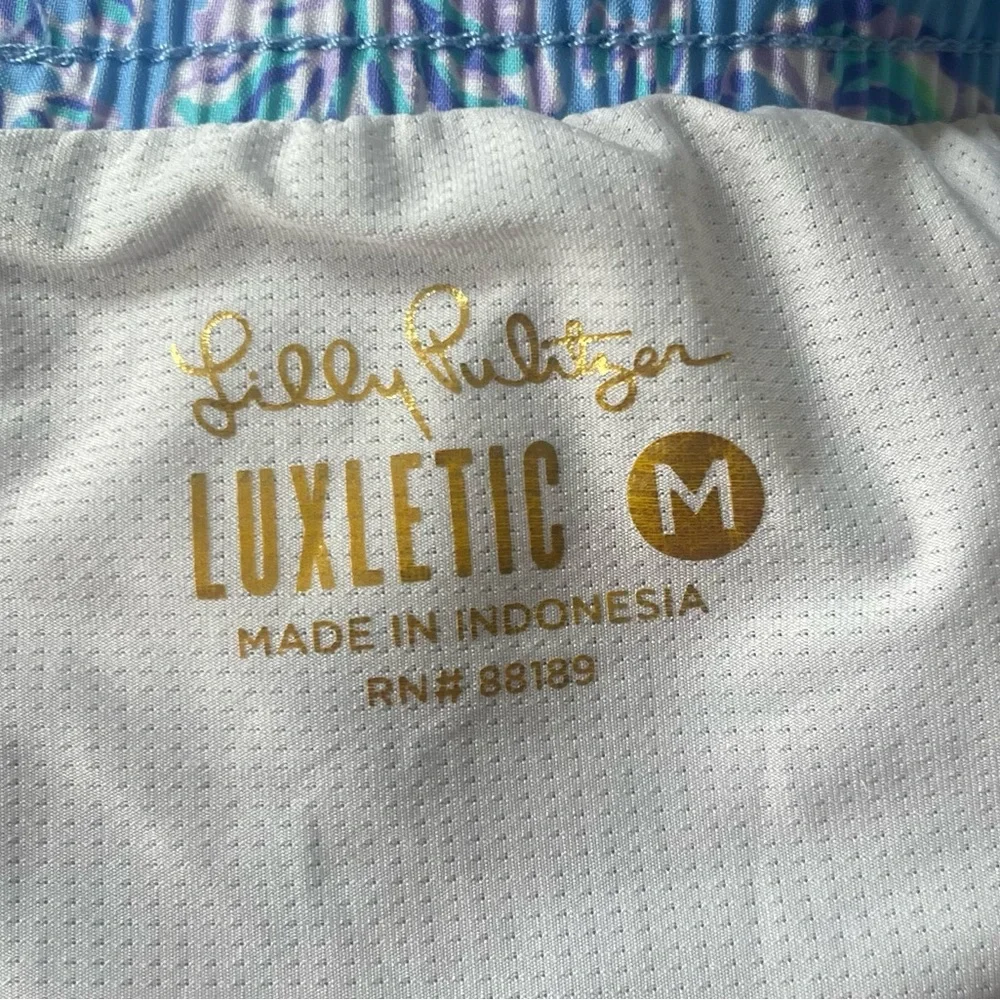 Lilly Pulitzer Luxletic Runner Shorts - Picture 5 of 6